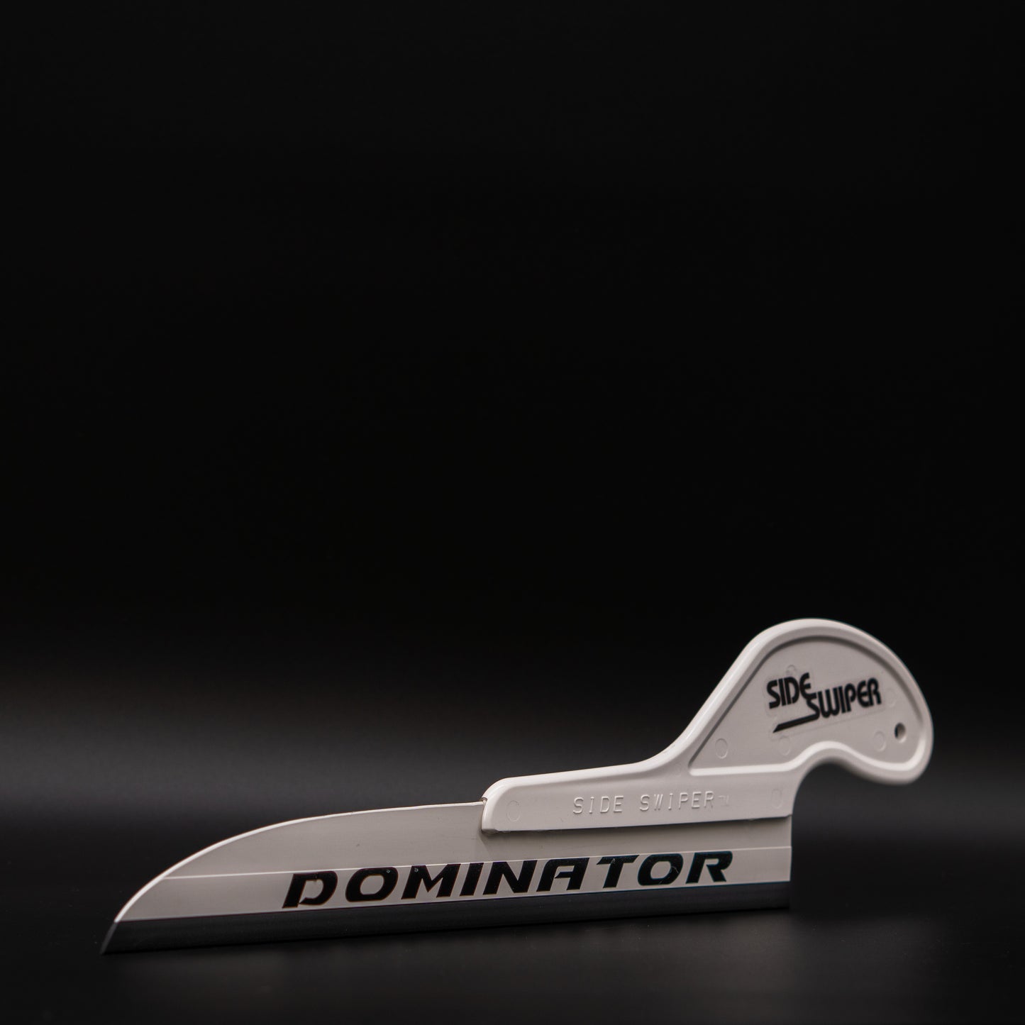 The DOMINATOR in a Side Swiper Handle