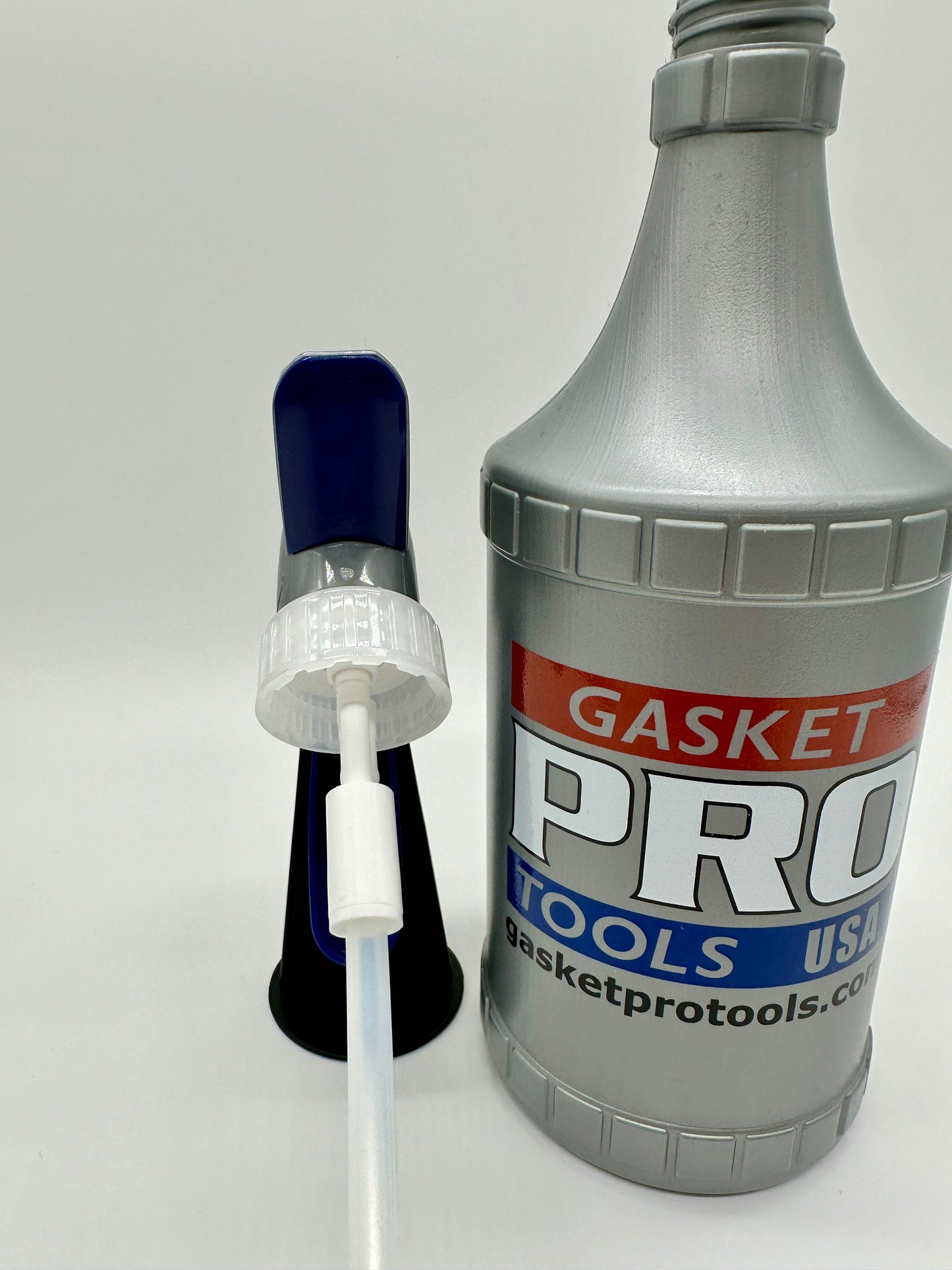 Gasket Pro 32oz 360-Degree Filter Bottle with Gray & Blue Delta Industries Spray Head - USA Designed & Assembled